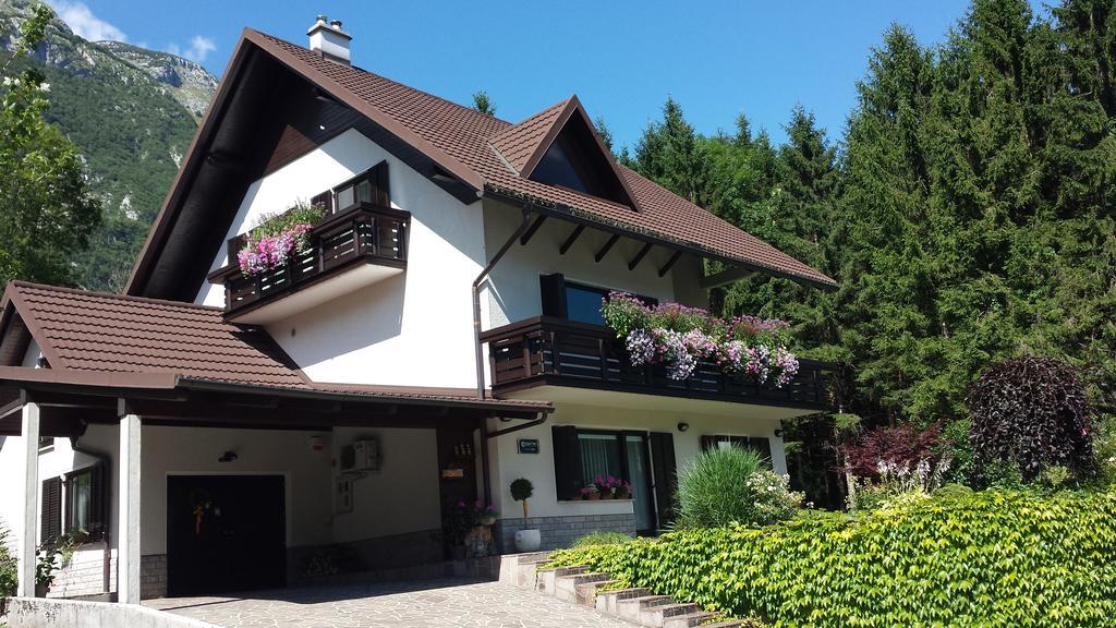 Homestay Ostan Bovec Extérieur photo